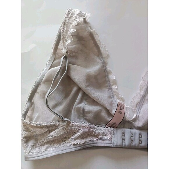Victoria's Secret Dream Angels Bralette Bra Sz Medium Gray Unlined Lace Plunge - Picture 4 of 8